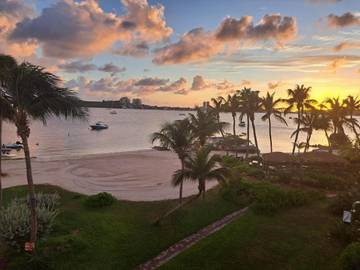 Gîte pour 4 personnes, avec piscine ainsi que jardin et vue dans Nettlé Bay