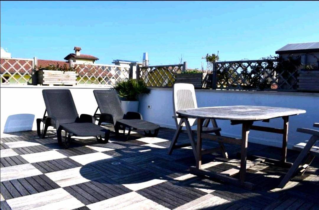 Appartement entier, Cn004 - Cesenatico, nuovo attico con terrazza e vasca idromassaggio in Gatteo A Mare, Cesenatico