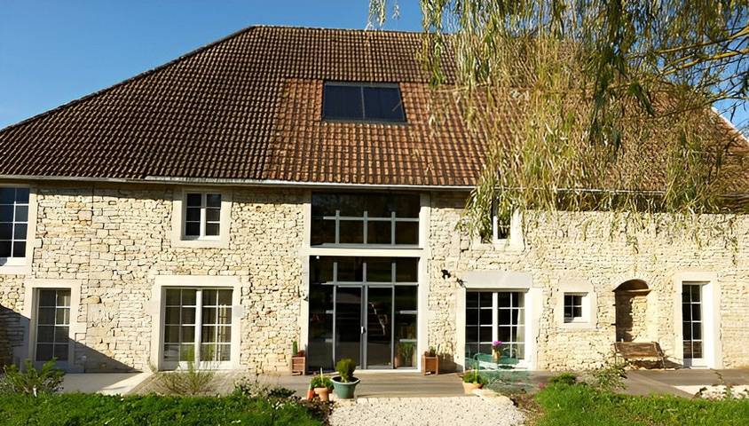 Chambre d’hôte pour 2 personnes, avec jacuzzi et jardin à Baume-les-Dames