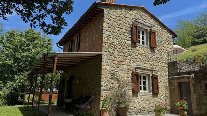 Bauernhaus für 6 Personen, mit Terrasse und Pool, mit Haustier in Europa