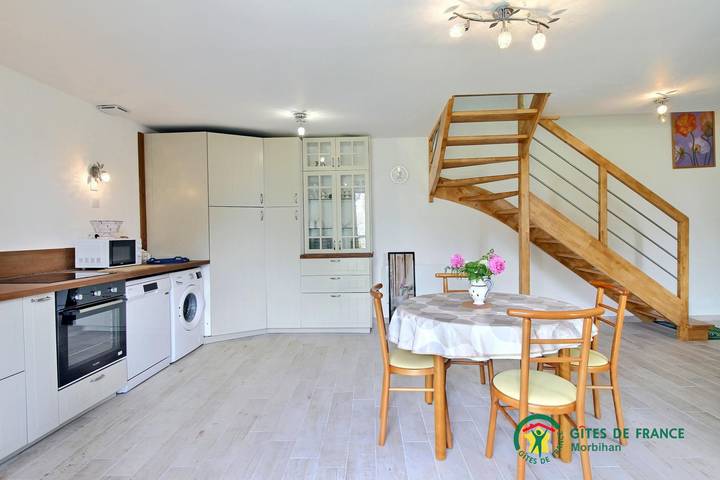 Gîte pour 3 personnes, avec jardin et terrasse, animaux acceptés à Ploërdut - 4