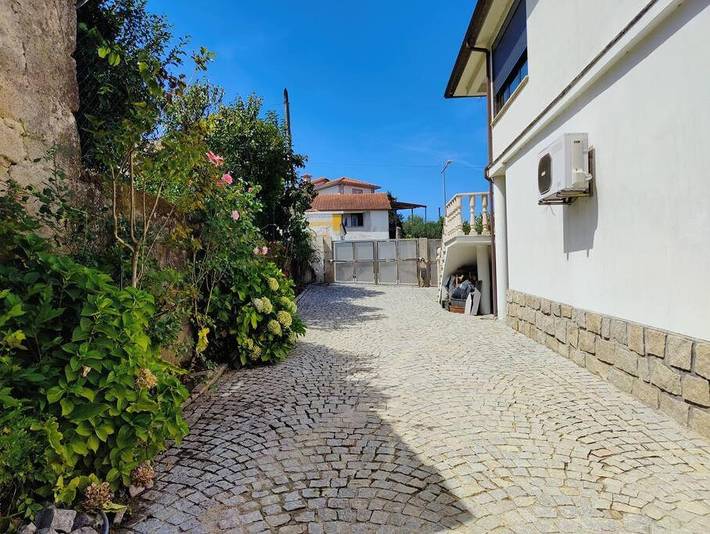 Location de vacances pour 8 personnes, avec piscine ainsi que jardin et vue, animaux acceptés à Oliveira de Frades - 2