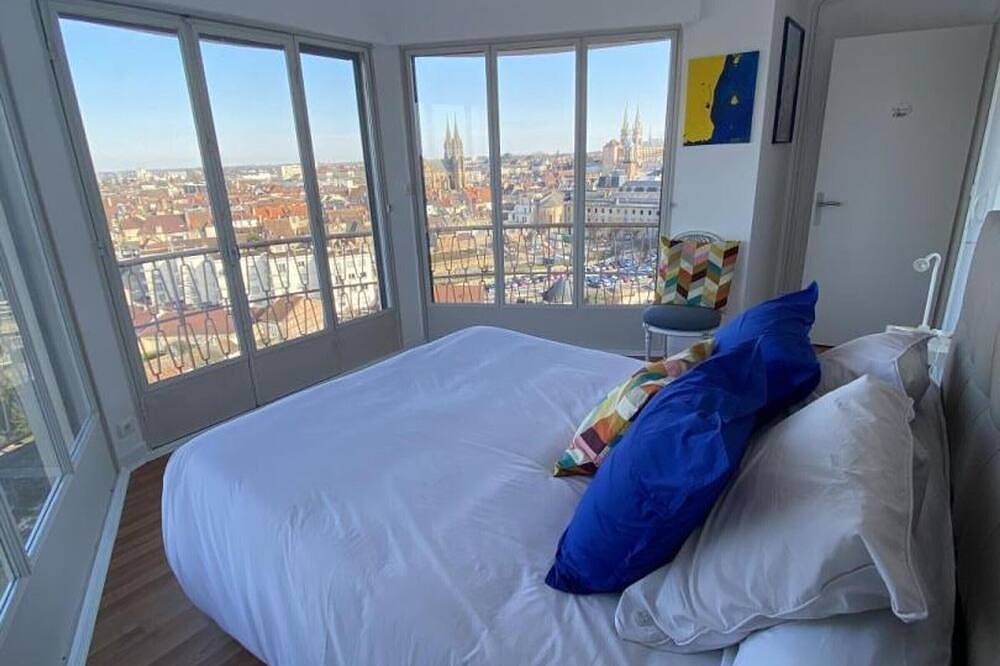 Apartamento entero, Apartamento luminoso en Moulins con terraza cerca del centro in Moulins, Allier (desambiguación)