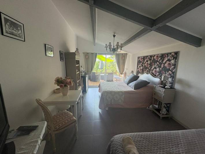Gîte pour 4 personnes, avec jardin ainsi que vue et piscine à Pougnadoresse - 2