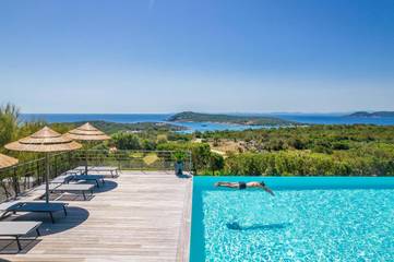 Villa pour 6 personnes, avec vue ainsi que balcon et piscine à Bonifacio