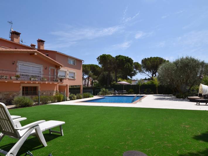 Casa rural para 10 personas, con jardín y terraza, Se admiten mascotas en Santa Cristina de Aro - 3