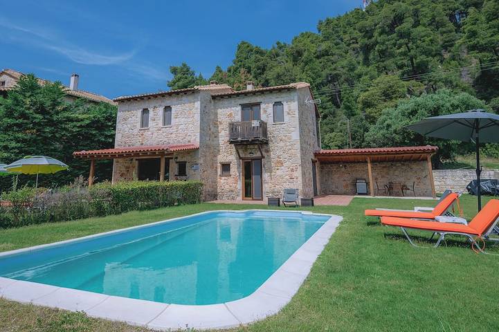 Villa für 5 Personen, mit Balkon in Kassandra