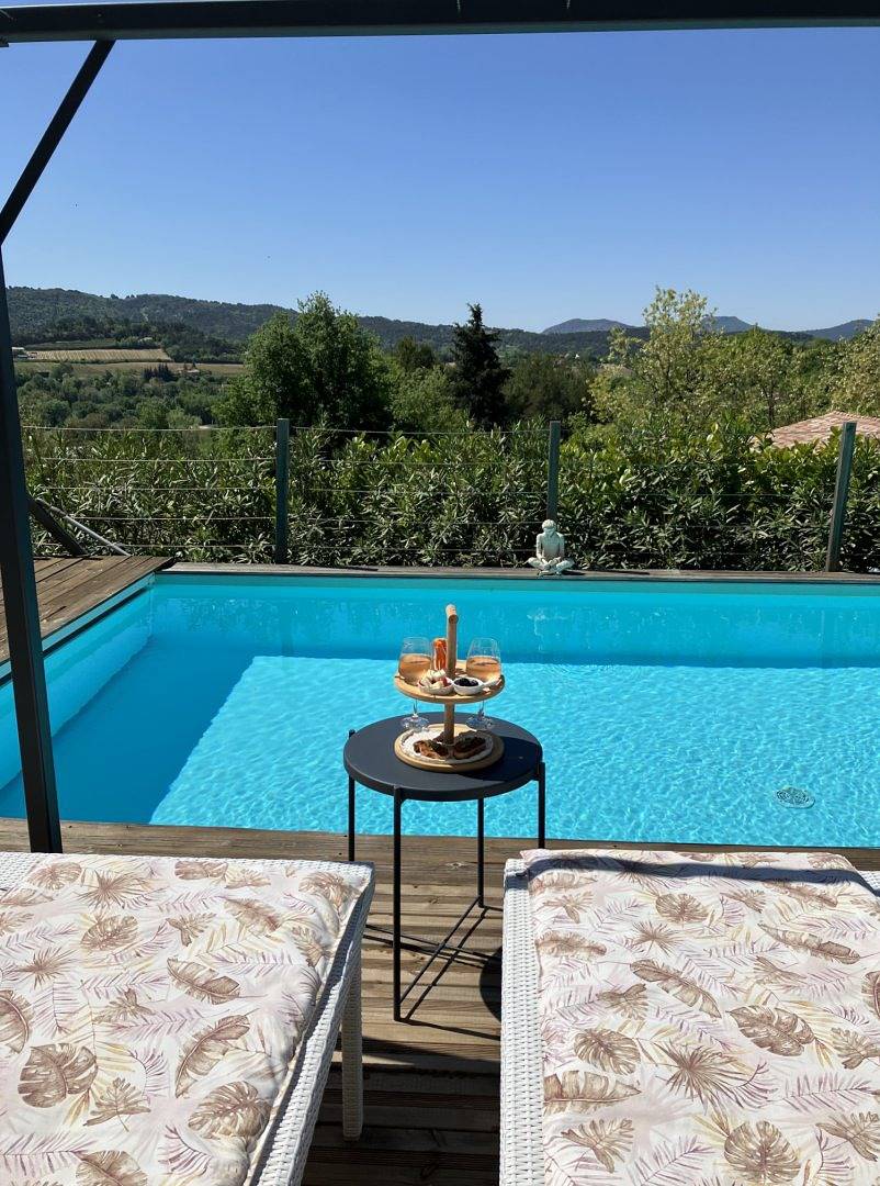 Gîte Parenthèse Boisée in Mollans-sur-Ouvèze, Région de nyons