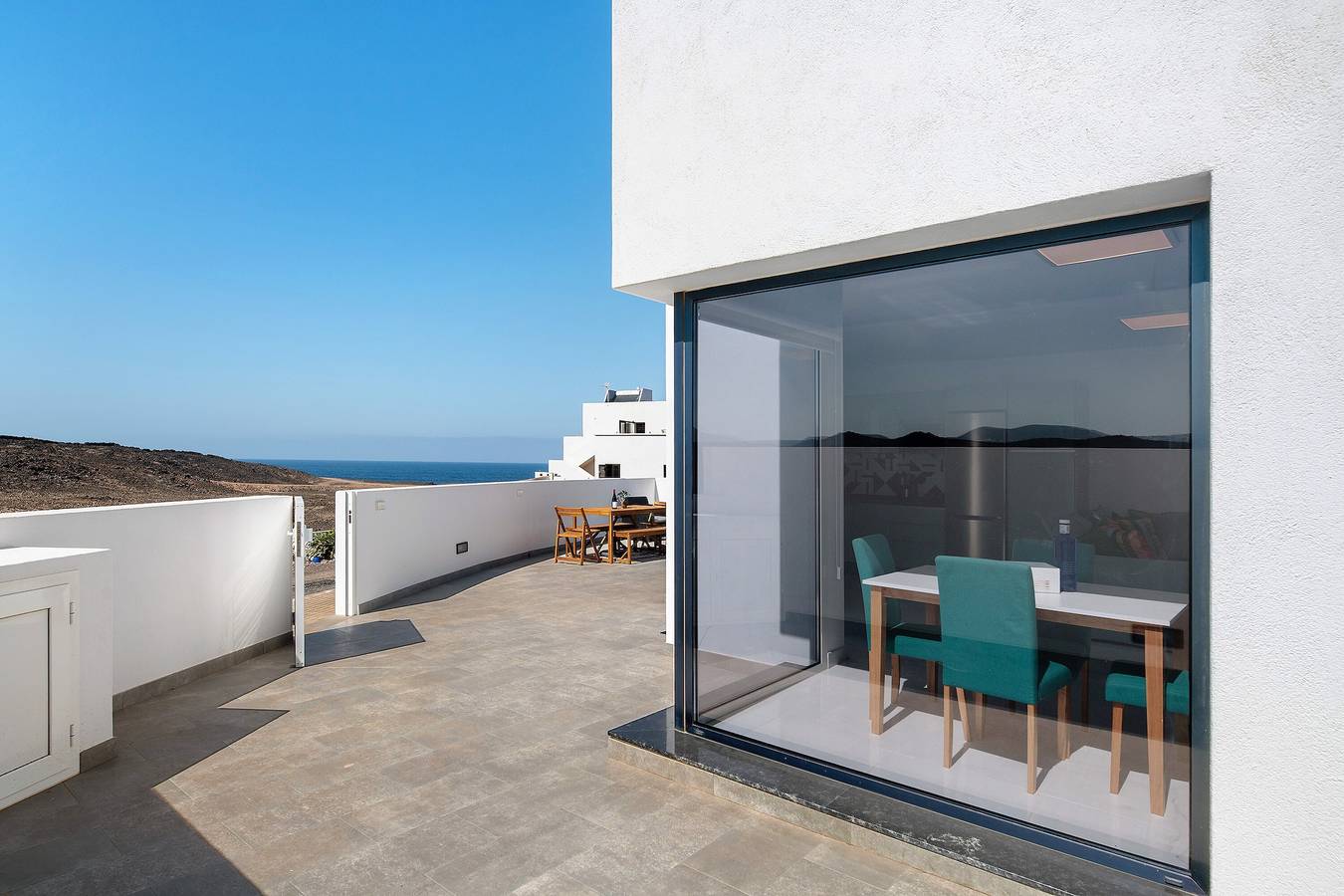 Casa de vacaciones 'Ocean 1' con vistas a la montaña, Wi-Fi y aire acondicionado in La Santa, Tinajo