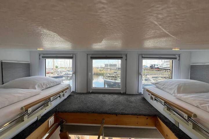 Kleines, gemütliches Hausboot in Strandnähe und nahe der Restaurants in Zeewolde, Flevoland
