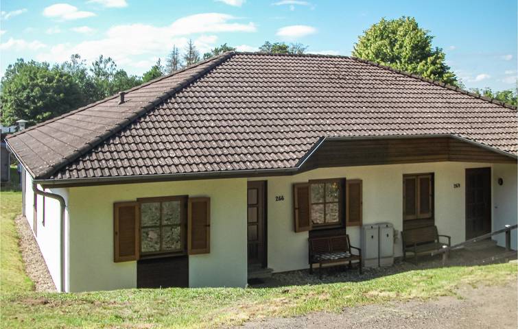 Ferienhaus für 6 Personen, mit Terrasse und Garten in Frankenau - 2