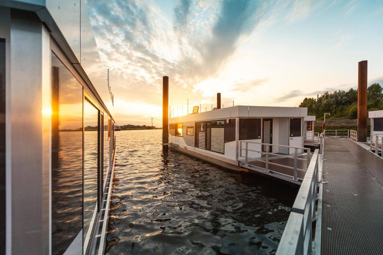 Hausboote am Lankenauer Höft in Bremen, Bremen Bundesland