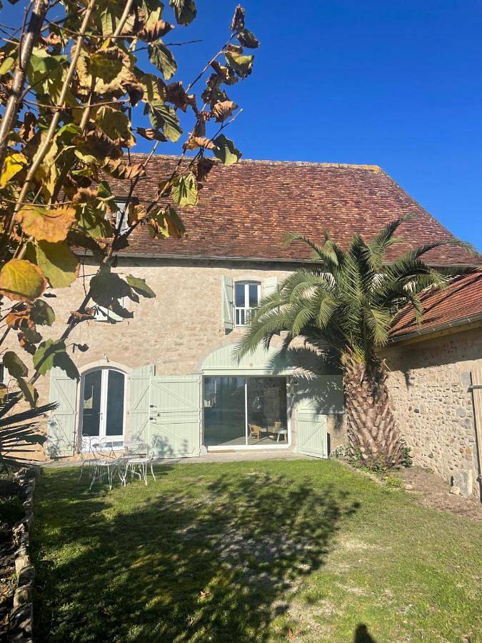 Location de vacances pour 6 personnes, avec Terrasse ainsi que Jardin et Vue à Saint-Gladie-Arrive-Munein