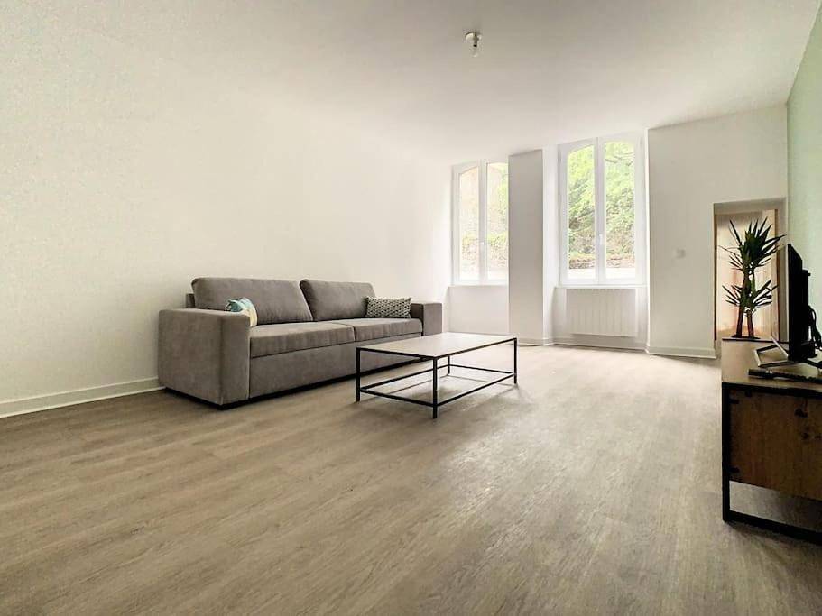 Appartement entier, Two-Bedroom Apartment in Morlaix, Ceinture Dorée