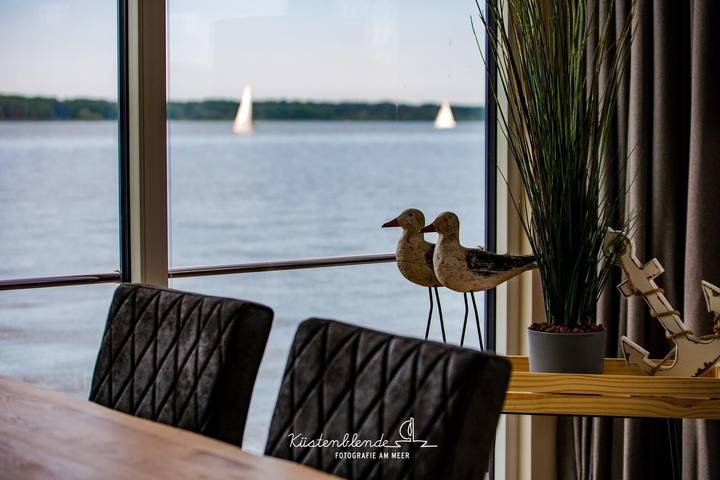 Hausboot für 4 Personen, mit Terrasse und Seeblick in Ribnitz-Damgarten - 3