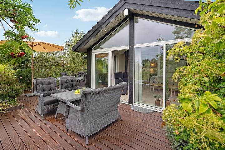Vacation rental for 4 people, with yard in Zealand