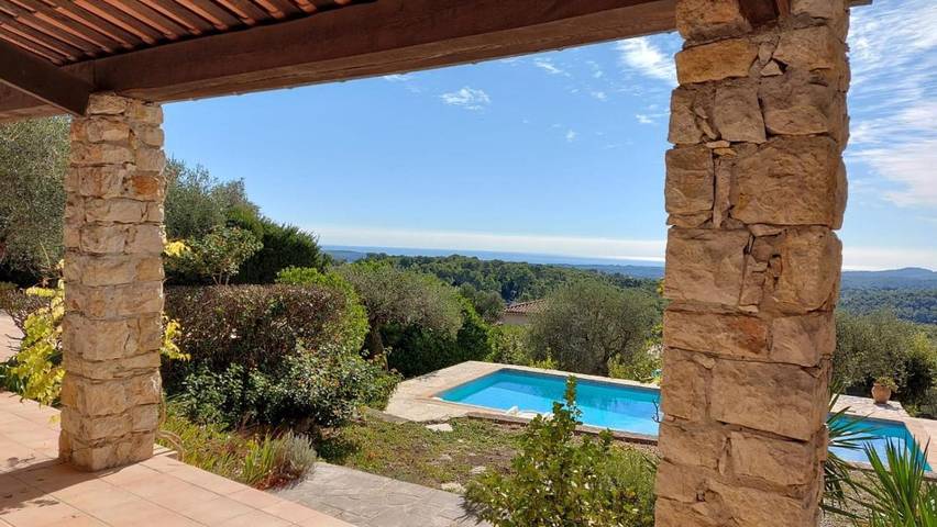 Villa pour 7 personnes, avec vue et jardin ainsi que vue sur le lac et piscine, animaux acceptés à Opio - 4