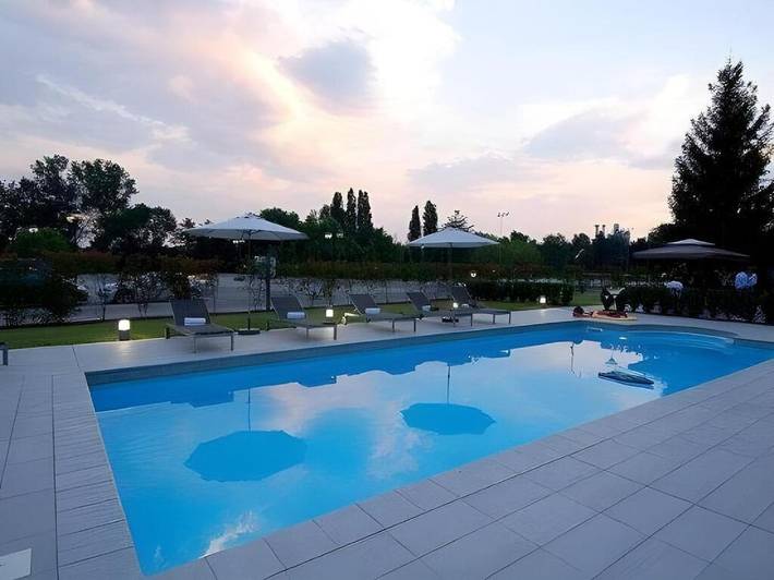 Hôtel pour 2 personnes, avec sauna ainsi que piscine et jardin, animaux acceptés à Varèse - 3