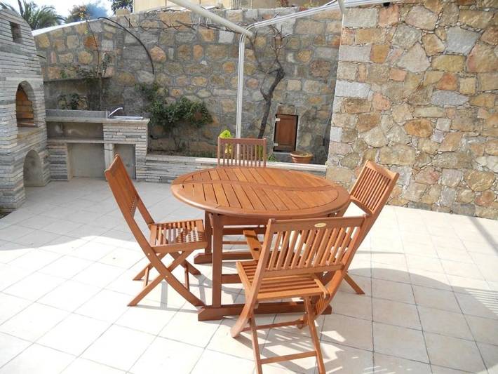 Location de vacances pour 3 personnes, avec terrasse ainsi que vue et jardin à Coggia - 4