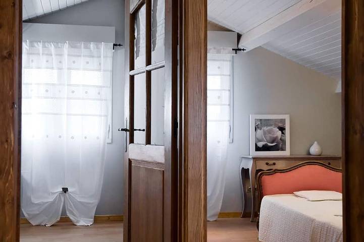 Location de vacances pour 8 personnes, avec terrasse ainsi que jacuzzi et jardin à Caylus - 4