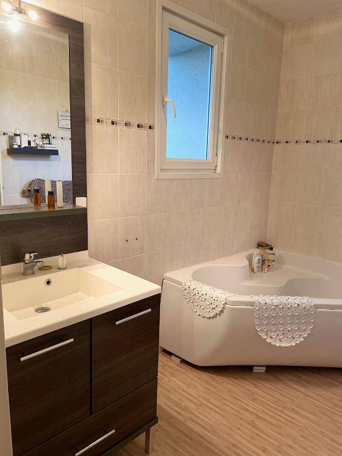 Location de vacances pour 6 personnes, avec jardin ainsi que piscine et terrasse, animaux acceptés dans Cissé - 4