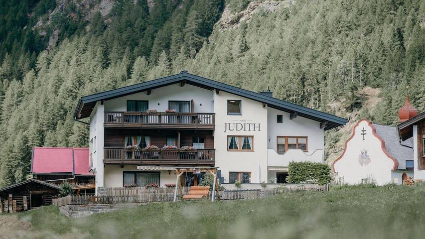 Ferienwohnung für 6 Personen, mit Balkon in Zwieselstein