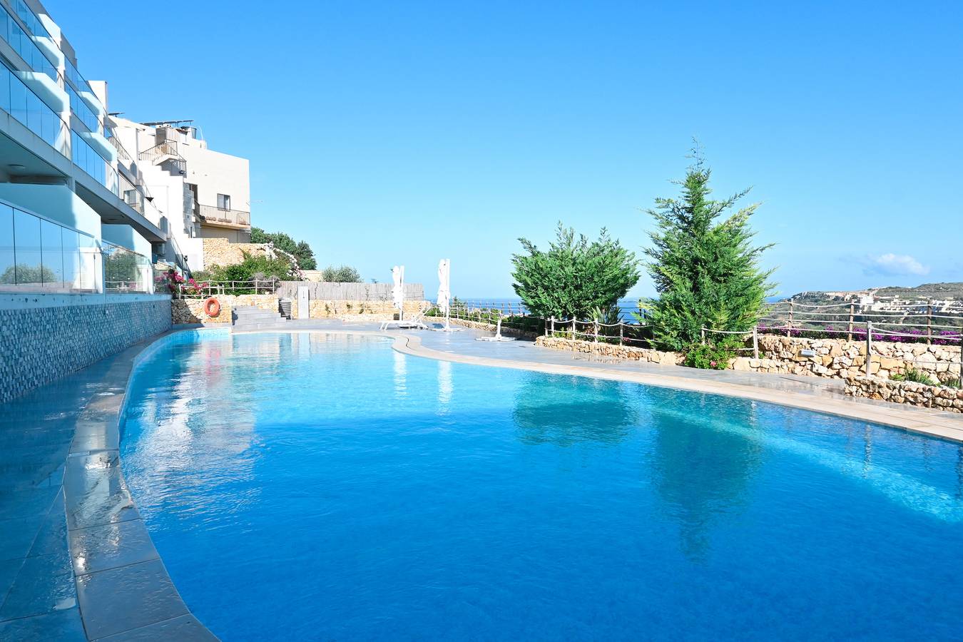 Apartamento inteiro, Sunny Bay View + shared pool Gozo in Xaghra, Gozo (Malta)