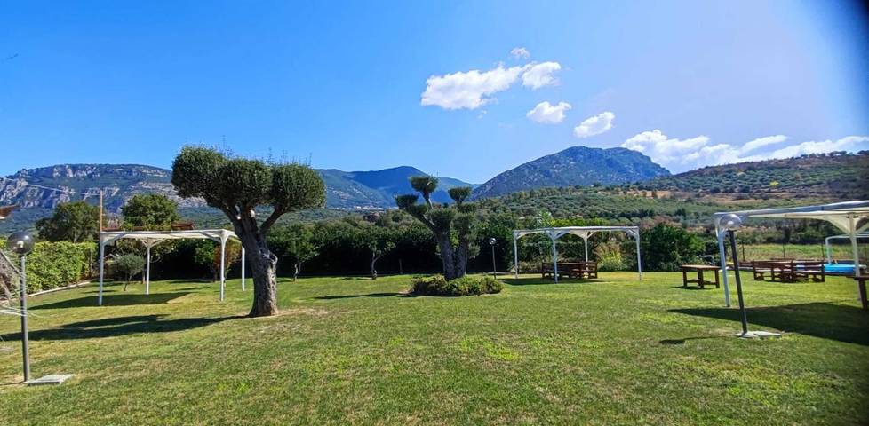 B&b 'Le Colline Di Paestum' with Wi-Fi and Air Conditioning