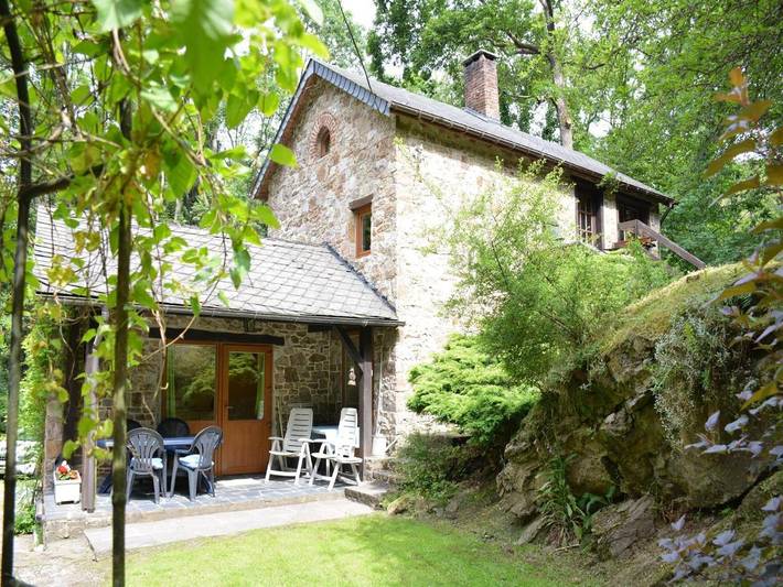 Gîte pour 3 personnes, avec vue sur le lac ainsi que terrasse et jardin dans Harre