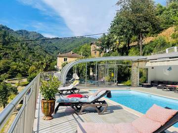 Gîte pour 4 personnes, avec vue ainsi que piscine et jardin, animaux acceptés à Saumane