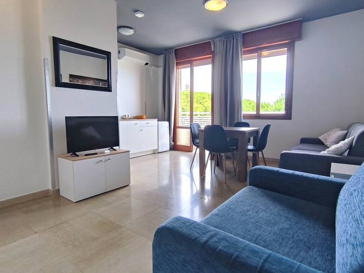 Ganze Wohnung, Appartement am Strand mit AC und TV, 100m zum Strand in Lido di Jesolo, Jesolo-stadt