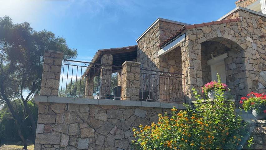 Gîte pour 10 personnes, avec terrasse et piscine, animaux acceptés dans Olmeto Plage - 3