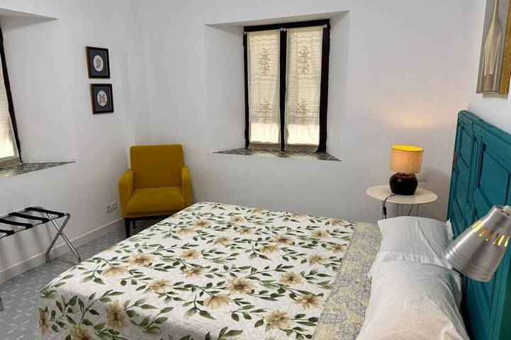 Appartamento intero, Morales 8 - Centrally Located Ground-Floor Apartment with Private Entrance in Talavera de la Reina, Provincia di Toledo