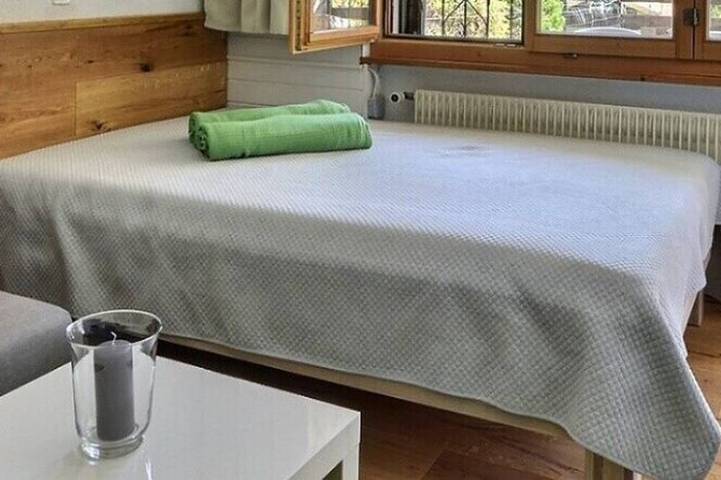 Ganze Wohnung, Komfortables Studio für 2 Personen, Wohnzimmer mit 1 Doppelbett, Kochnische mit Geschirrspüler, Bad- in Grimentz, Anniviers