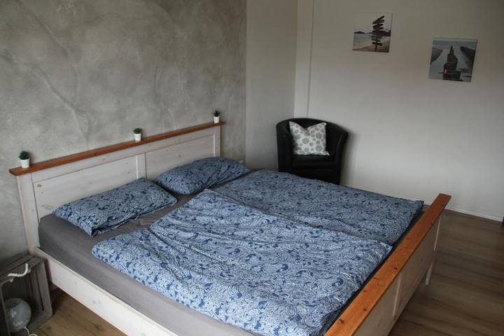 Ferienwohnung für 5 Personen, mit Balkon und Terrasse in Bad Emstal - 2