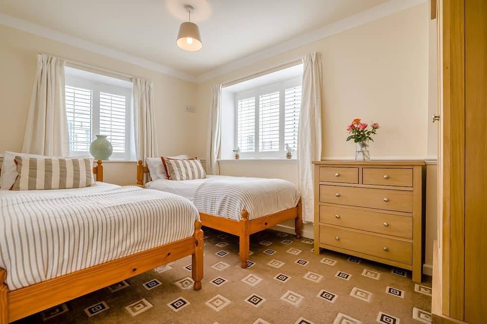 Entire apartment, 2 Bed in Perranporth (oc-f34873) in Perranporth, Cornwall