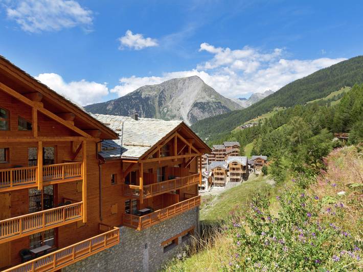 Chalet pour 6 personnes, avec piscine ainsi que balcon/terrasse et sauna, animaux acceptés à Sainte-Foy-Tarentaise - 2