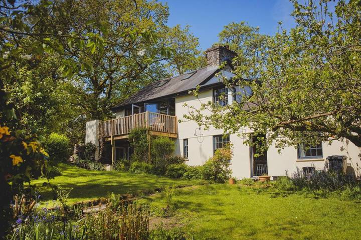 Holiday rental for 8 people, with garden and lake view as well as view, with pets in Brecon Beacons