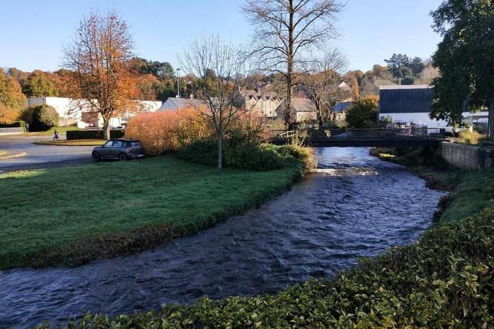 Location de vacances pour 5 personnes, avec jardin à Belle-Isle-en-Terre - 2