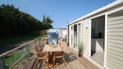 Wohnmobil für 6 Personen, mit Sauna und Terrasse, mit Haustier an der Ostsee