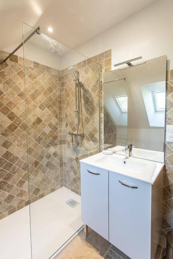 Location de vacances pour 10 personnes, avec piscine ainsi que jardin et vue à Cellettes - 3