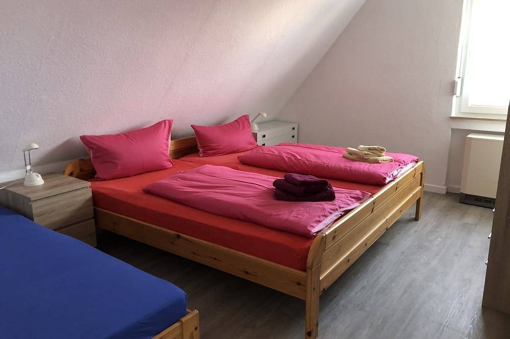 Ganze Wohnung, Tolles Ferienhaus mit Garten in Neuharlingersiel-80 qm Wohnfläche!! in Neuharlingersiel, Nordseeküste