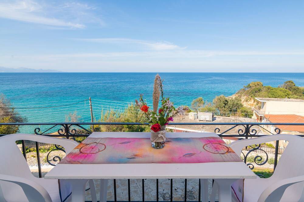 Entire apartment, Agnadi Sea View N2 -2 Bedroom Apartment 5 guests in Ammoudi, Alykes