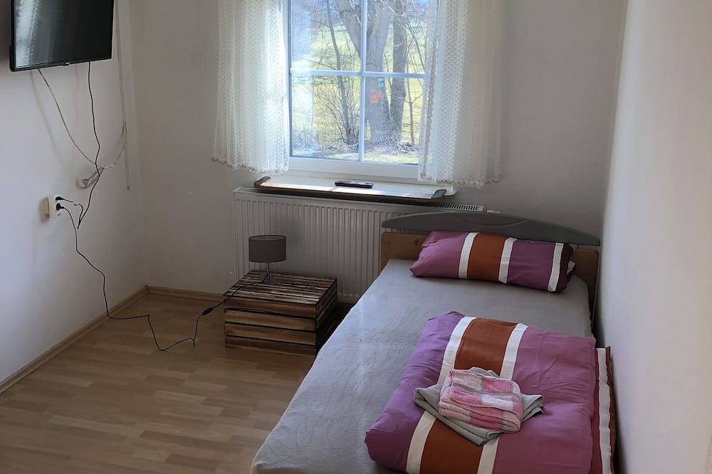 Ganze Wohnung, Schöne neu renovierte Ferienwohnung Waldrand Lage in Bayerisch Schwaben