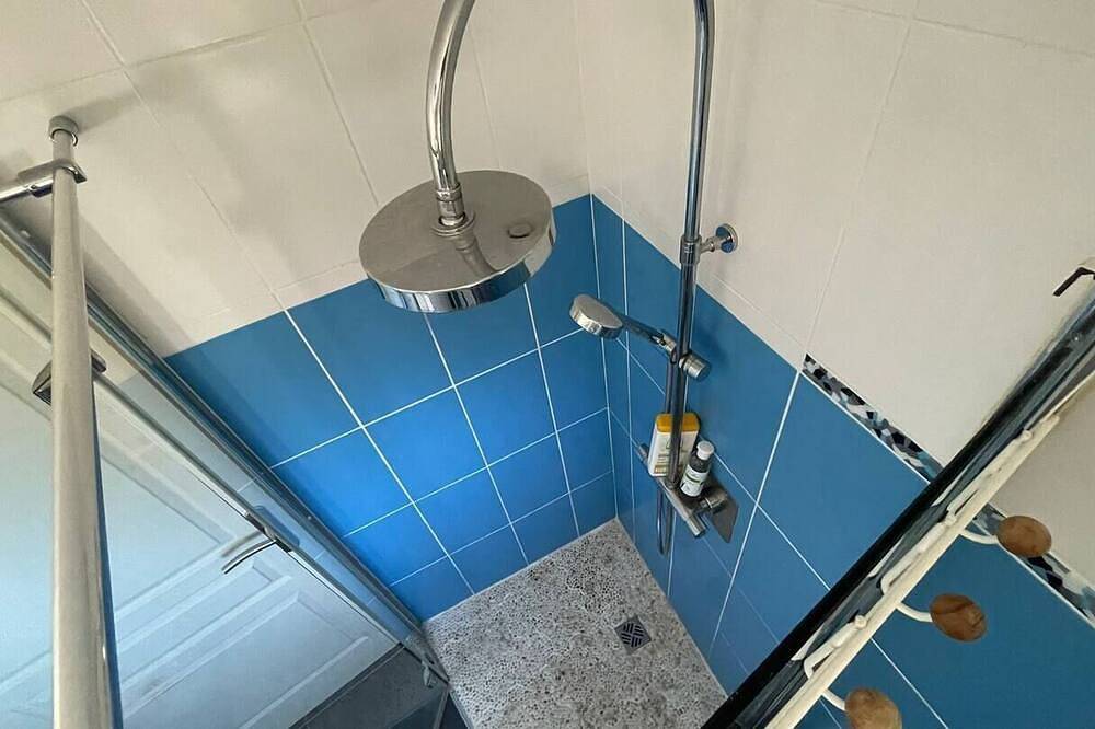 Appartement entier, Appart calme : Piscine, jacuzzi, jardin et terrasse privatif in Sussargues, Côte méditerranéenne (France)