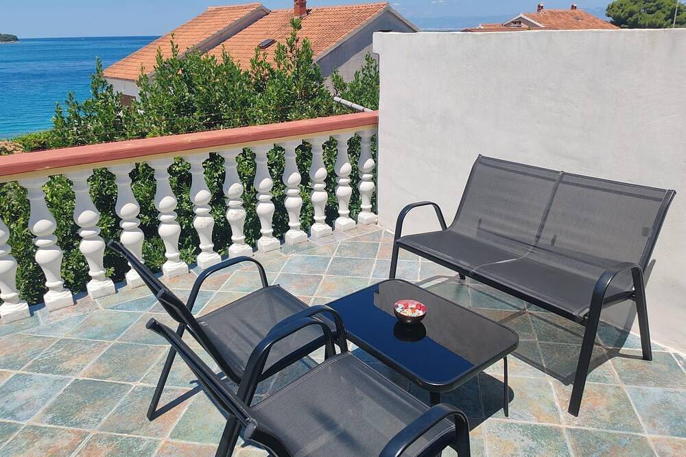 Ganze Wohnung, 1-Zimmer-Ferienwohnung am Strand Ugljan in Ugljan, Insel Ugljan