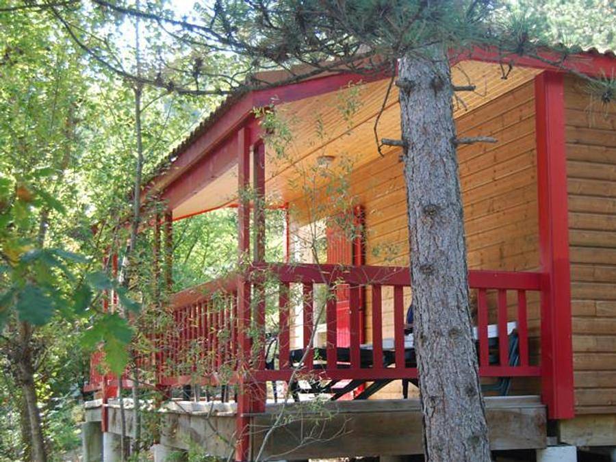 Flower Camping la Pinède - Chalet 2 personas - Pmr Standard l'O'douce 34m² - 1 habitación + terraza cubierta in Die, Parc naturel régional du Vercors