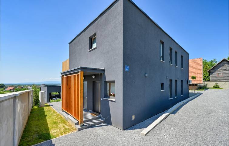 Gemütliche 170 m² große Wohnung mit Pool, WLAN, Terrasse und Parkplatz in Zagreb und Umgebung
