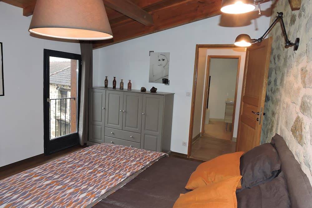 Maison de caractère en Aveyron  classée 4 étoiles in Lugan, Aveyron