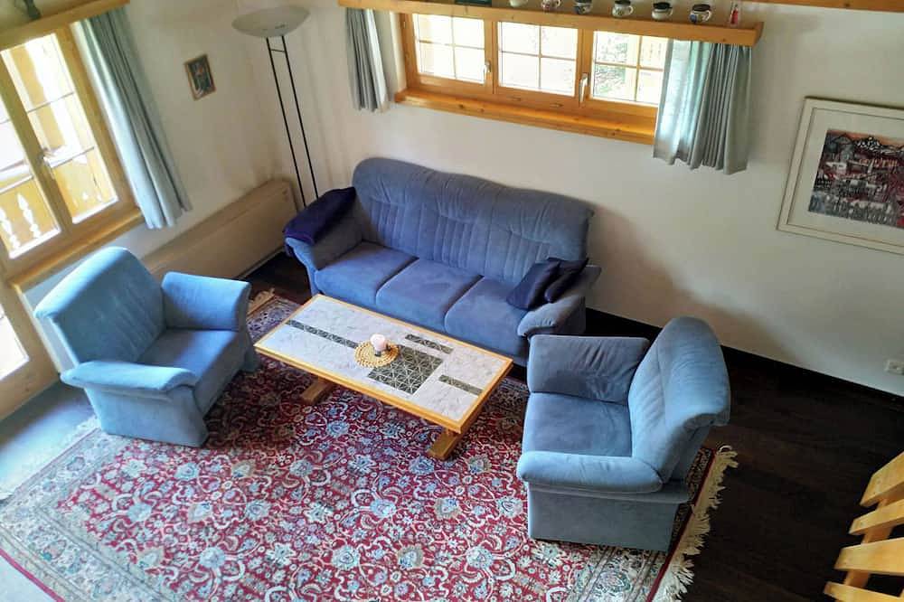 Ganze Wohnung, Plaun Pazzola mit Garage Bösch, (Sedrun/Rueras), 684.01 in Tschamut, Tujetsch